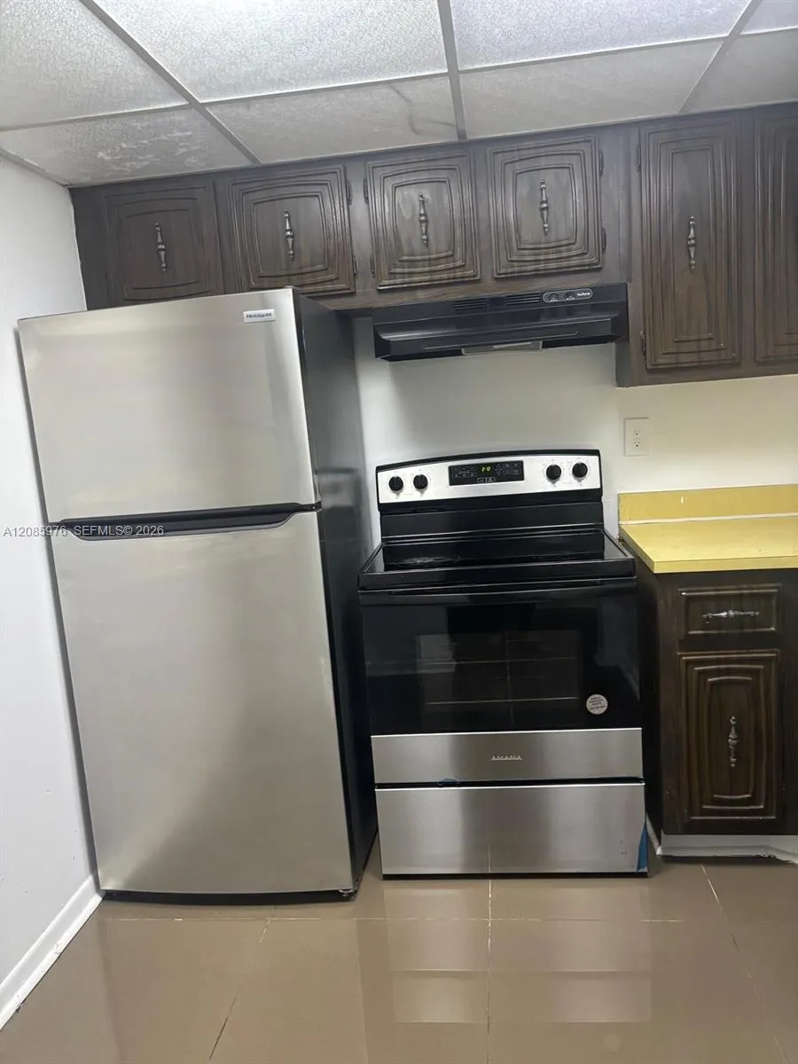 486 NW 165th St Rd #B-308 Miami, FL 33169