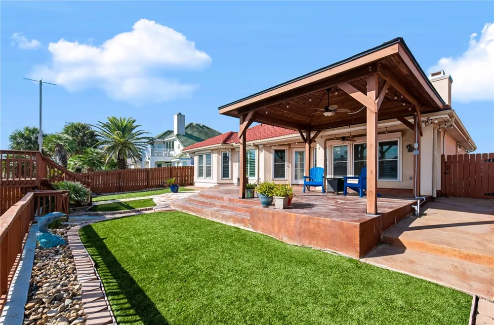 15942 EL SOCCORRO LOOP Corpus Christi, TX 78418