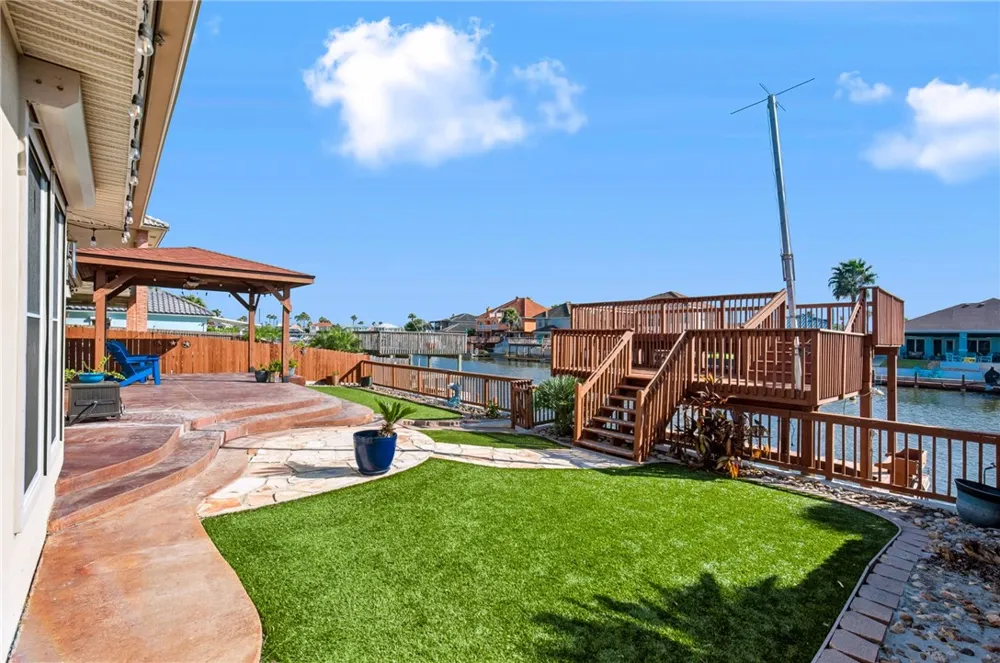 15942 EL SOCCORRO LOOP Corpus Christi, TX 78418