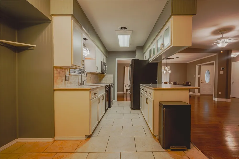206 Driftwood Drive Portland, TX 78374