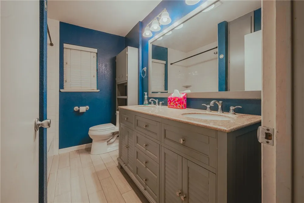 206 Driftwood Drive Portland, TX 78374