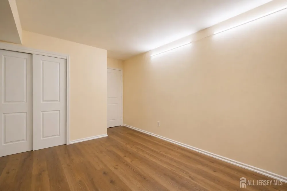 201 Edison Glen Terrace Edison, NJ 08837