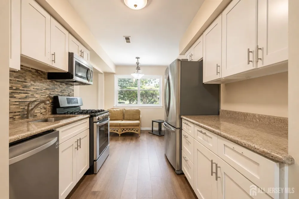 201 Edison Glen Terrace Edison, NJ 08837