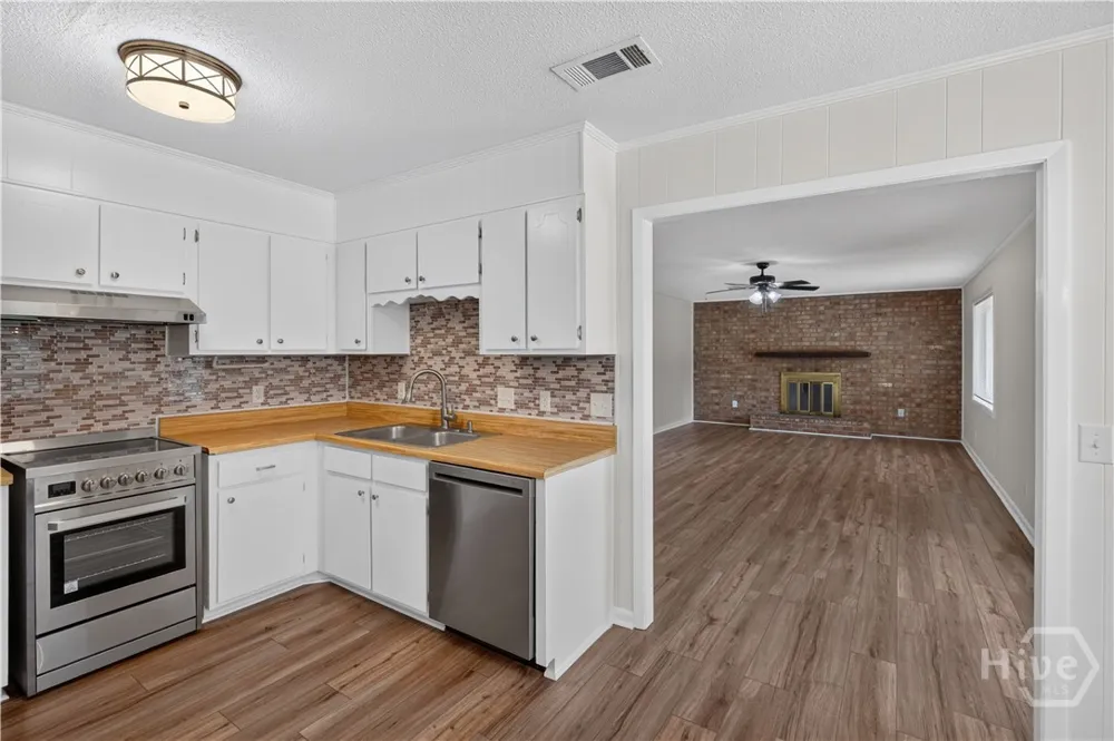 653 Mahoney Hinesville, GA 31313