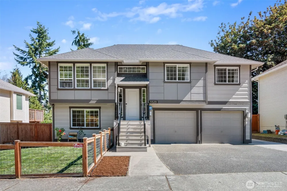 5529 1st Drive W Everett, WA 98203