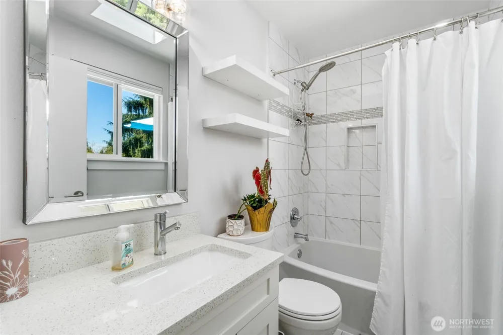 5529 1st Drive W Everett, WA 98203