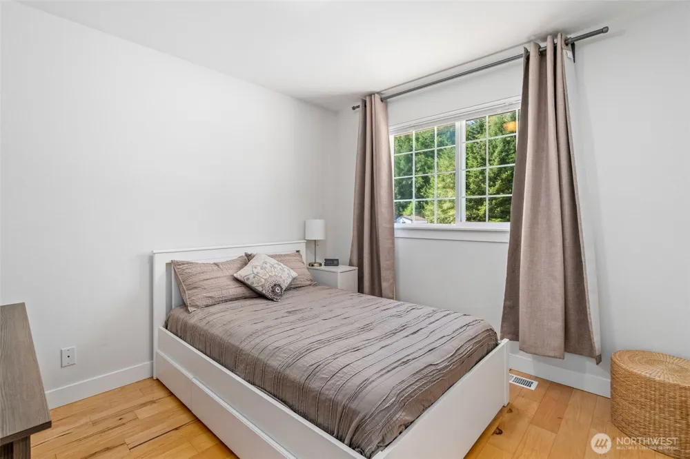 5529 1st Drive W Everett, WA 98203