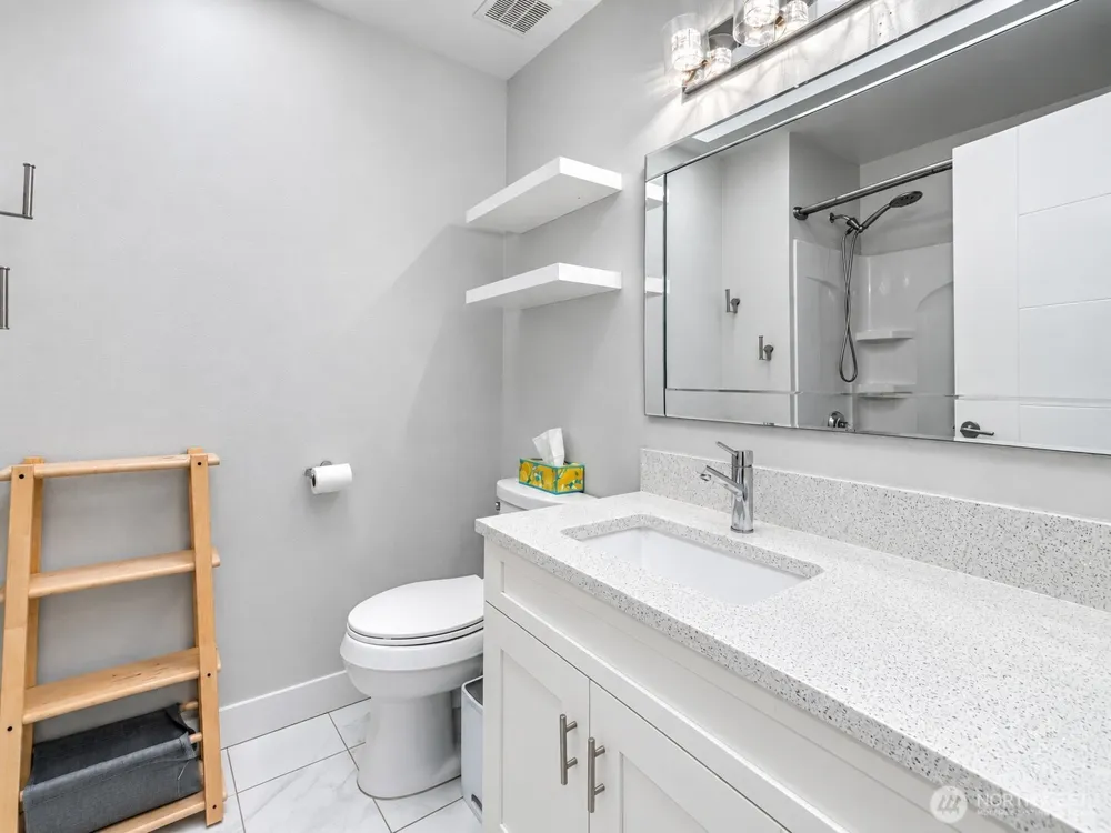 5529 1st Drive W Everett, WA 98203