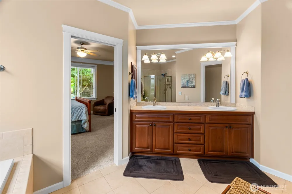 4628 Prestwick Lane SE Olympia, WA 98513