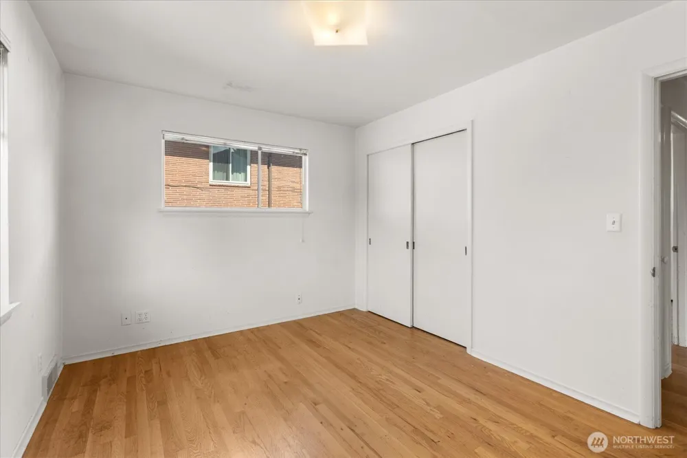 12286 Shorewood Drive SW Seattle, WA 98146