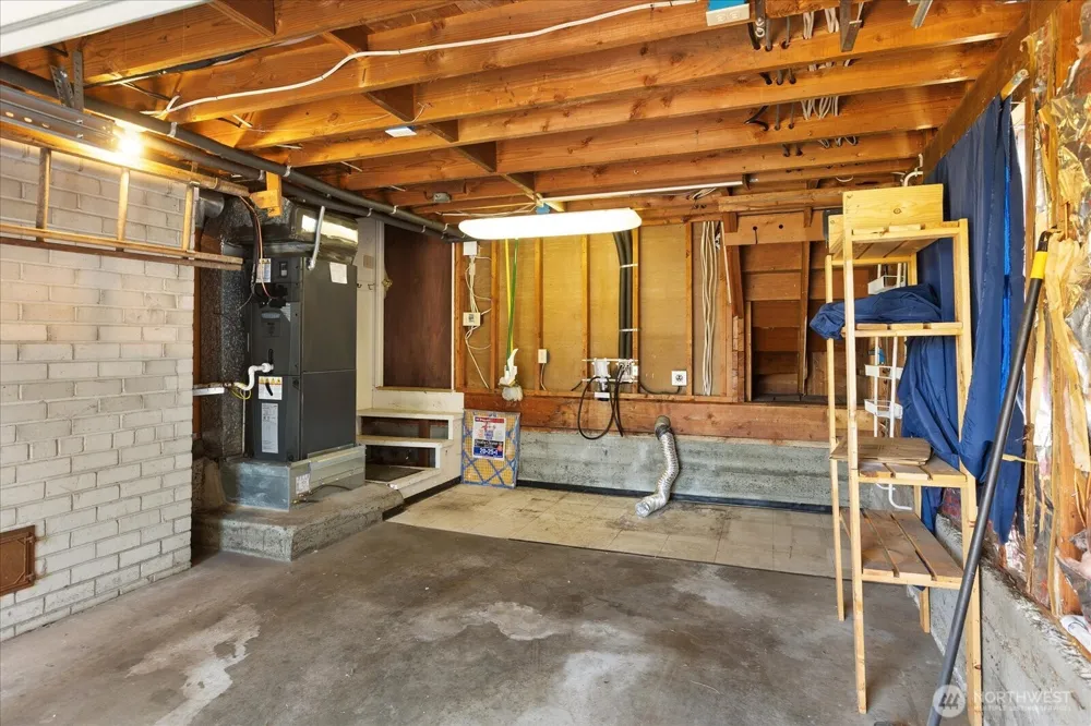 12286 Shorewood Drive SW Seattle, WA 98146