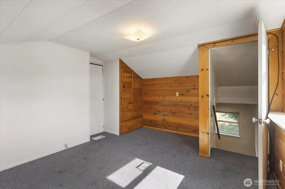 12286 Shorewood Drive SW Seattle, WA 98146