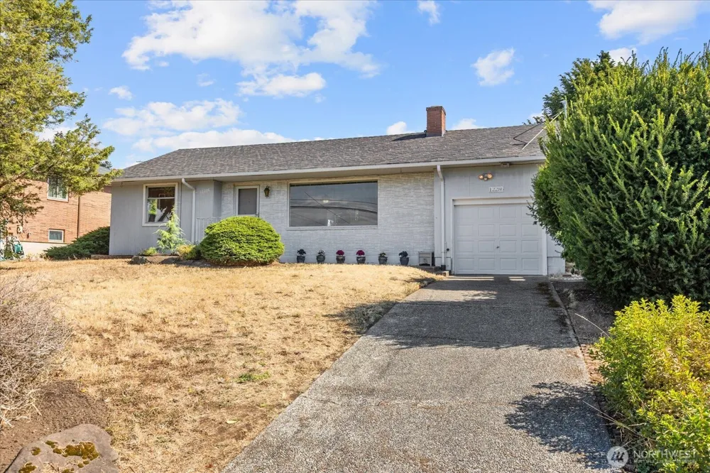 12286 Shorewood Drive SW Seattle, WA 98146