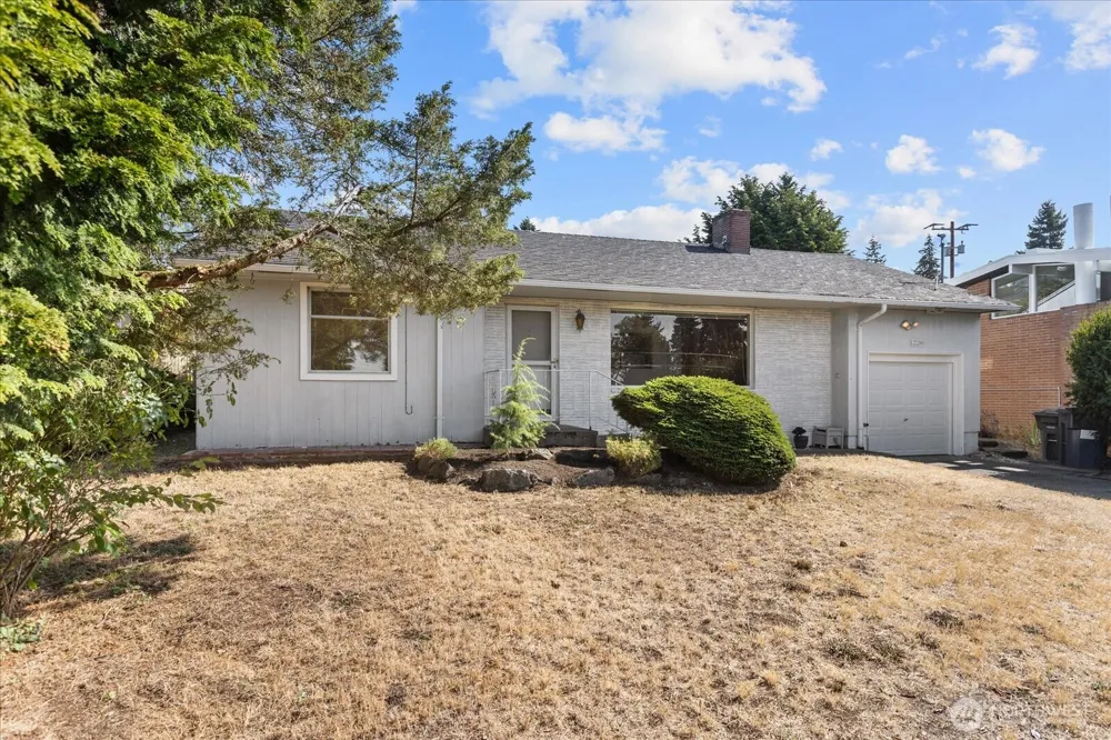 12286 Shorewood Drive SW Seattle, WA 98146