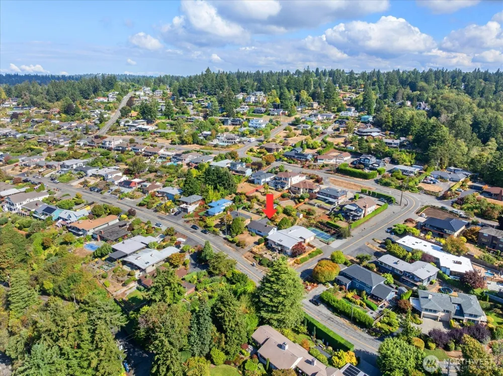 12286 Shorewood Drive SW Seattle, WA 98146