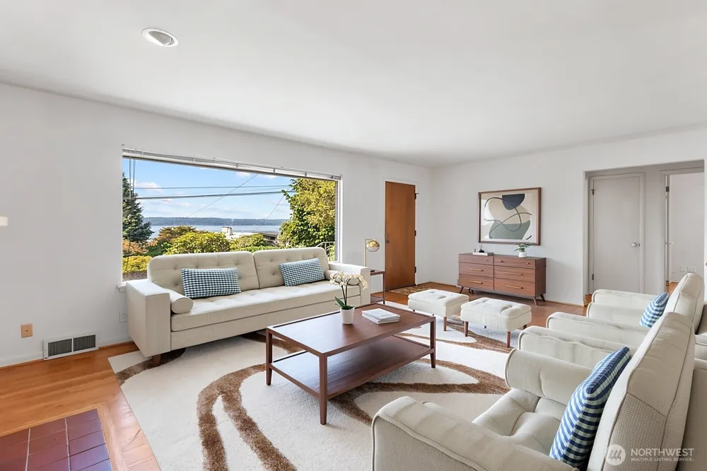 12286 Shorewood Drive SW Seattle, WA 98146