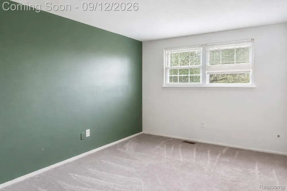 6980 Harvard Lane #127 Canton Charter Township, MI 48187