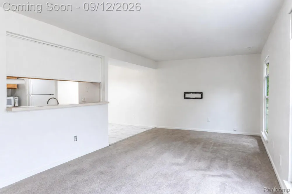 6980 Harvard Lane #127 Canton Charter Township, MI 48187