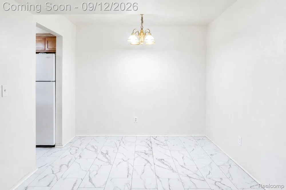 6980 Harvard Lane #127 Canton Charter Township, MI 48187