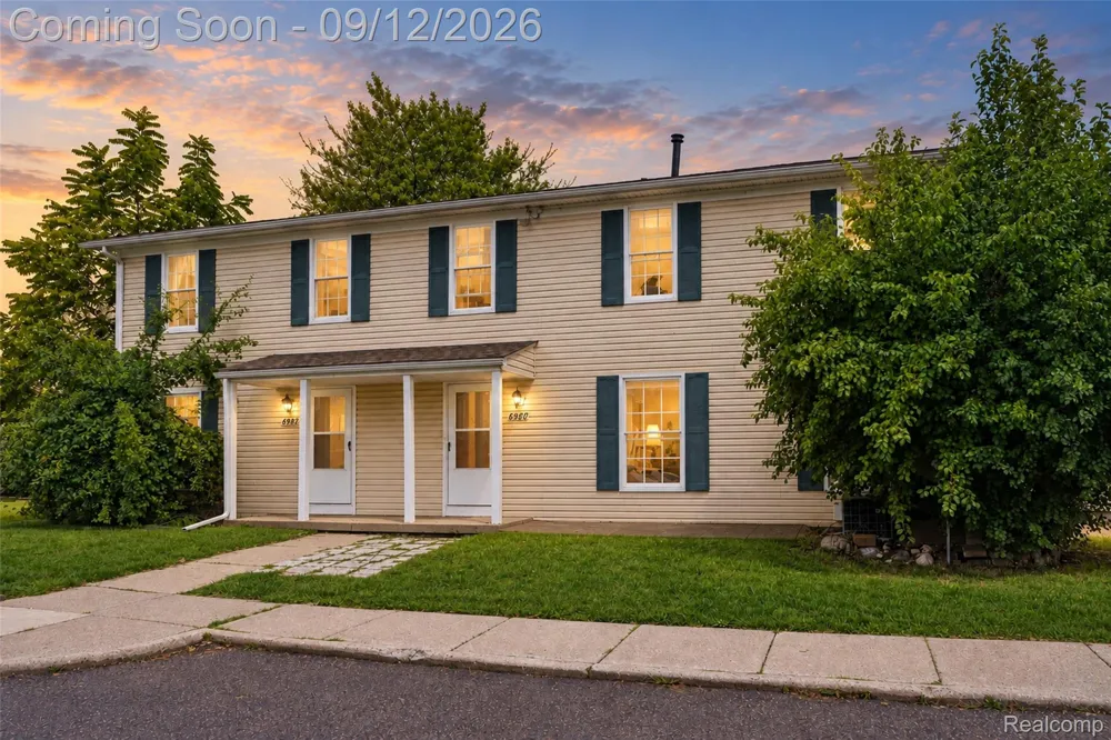 6980 Harvard Lane #127 Canton Charter Township, MI 48187