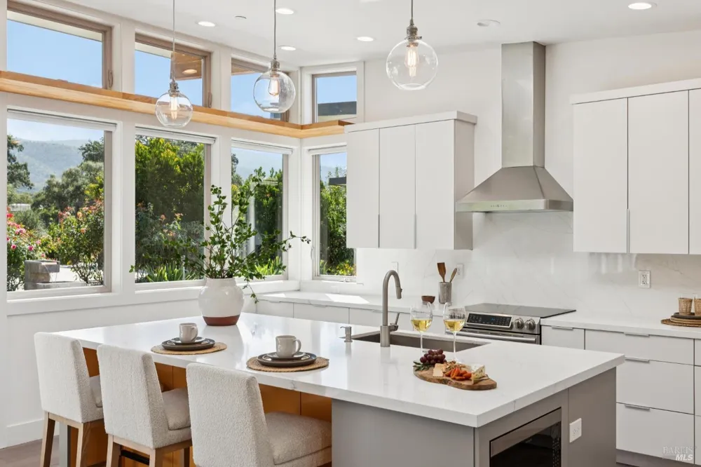 12297 Adine Court Glen Ellen, CA 95442