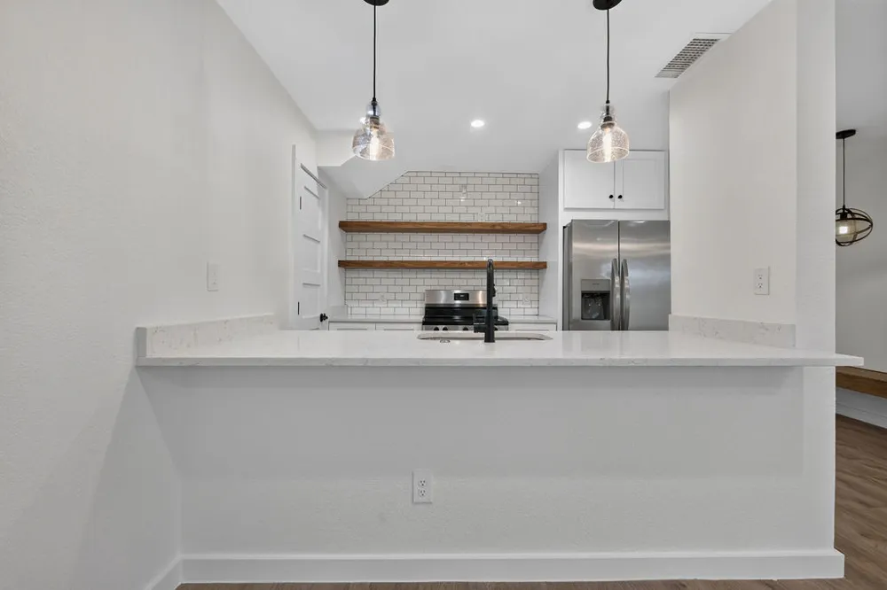 2124 Burton Drive #133 Austin, TX 78741