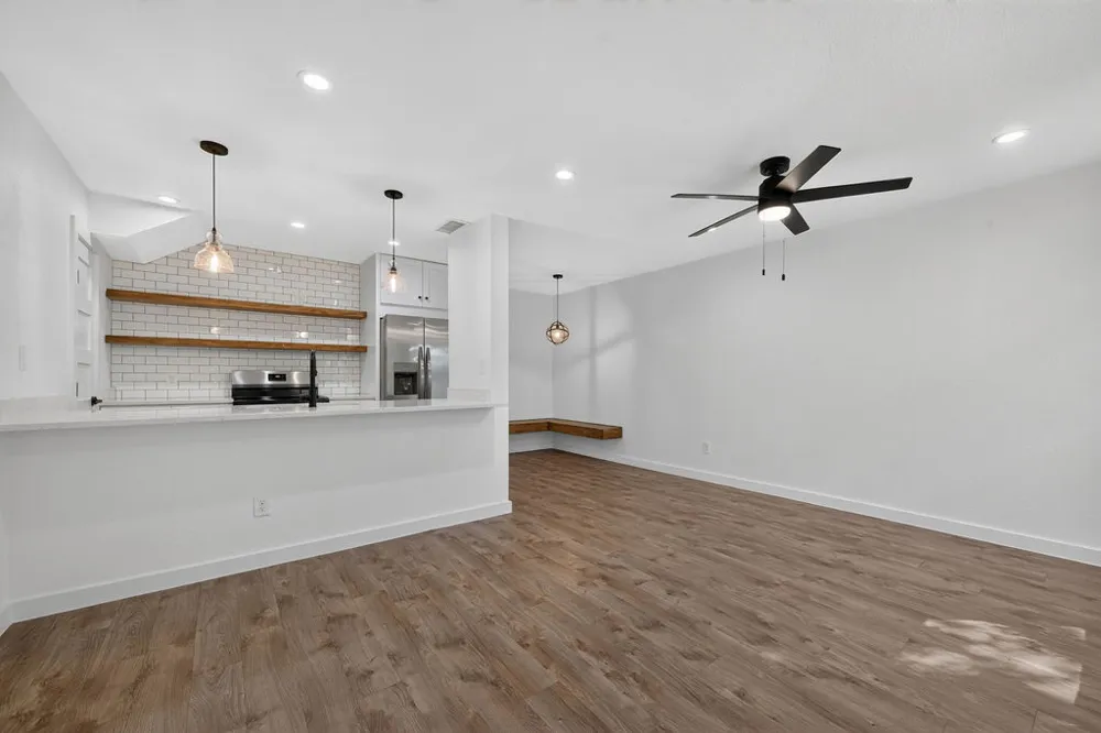2124 Burton Drive #133 Austin, TX 78741