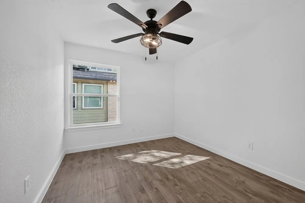 2124 Burton Drive #133 Austin, TX 78741