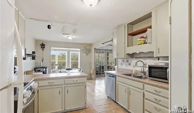 384 WATERWAY PASS New Braunfels, TX 78130