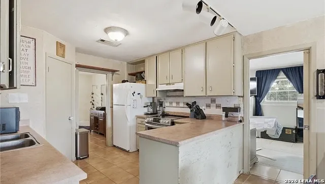 384 WATERWAY PASS New Braunfels, TX 78130