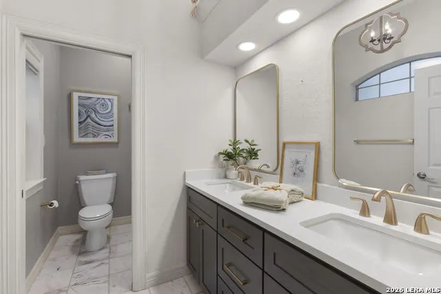 4 WATERFORD GLN San Antonio, TX 78257