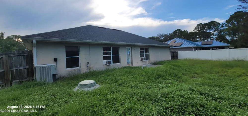1101 Hammacher Avenue SW Palm Bay, FL 32908