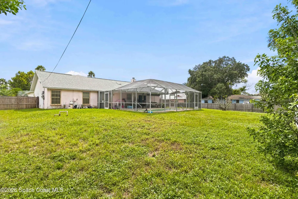 997 Hood Street NW Palm Bay, FL 32907
