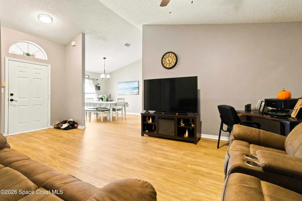 997 Hood Street NW Palm Bay, FL 32907