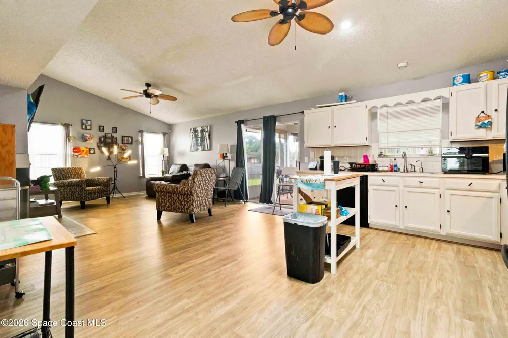 997 Hood Street NW Palm Bay, FL 32907