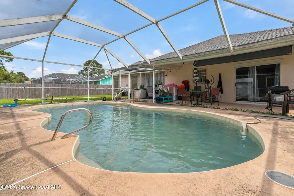 997 Hood Street NW Palm Bay, FL 32907