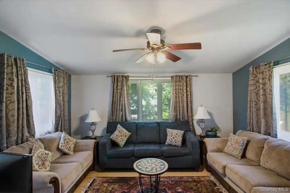 24 Avondale Road Harrison, NY 10528