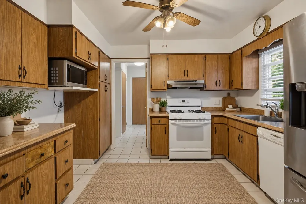 24 Avondale Road Harrison, NY 10528