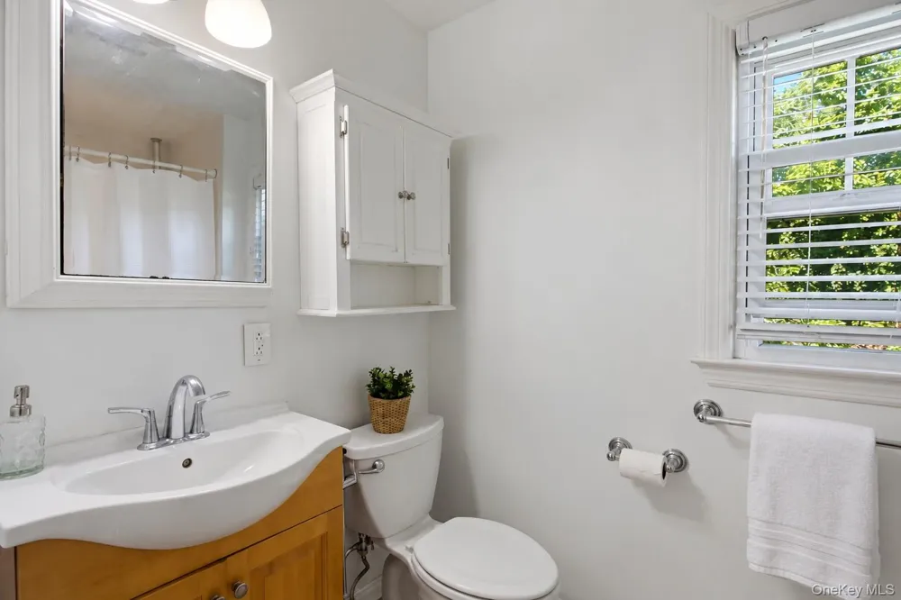 24 Avondale Road Harrison, NY 10528