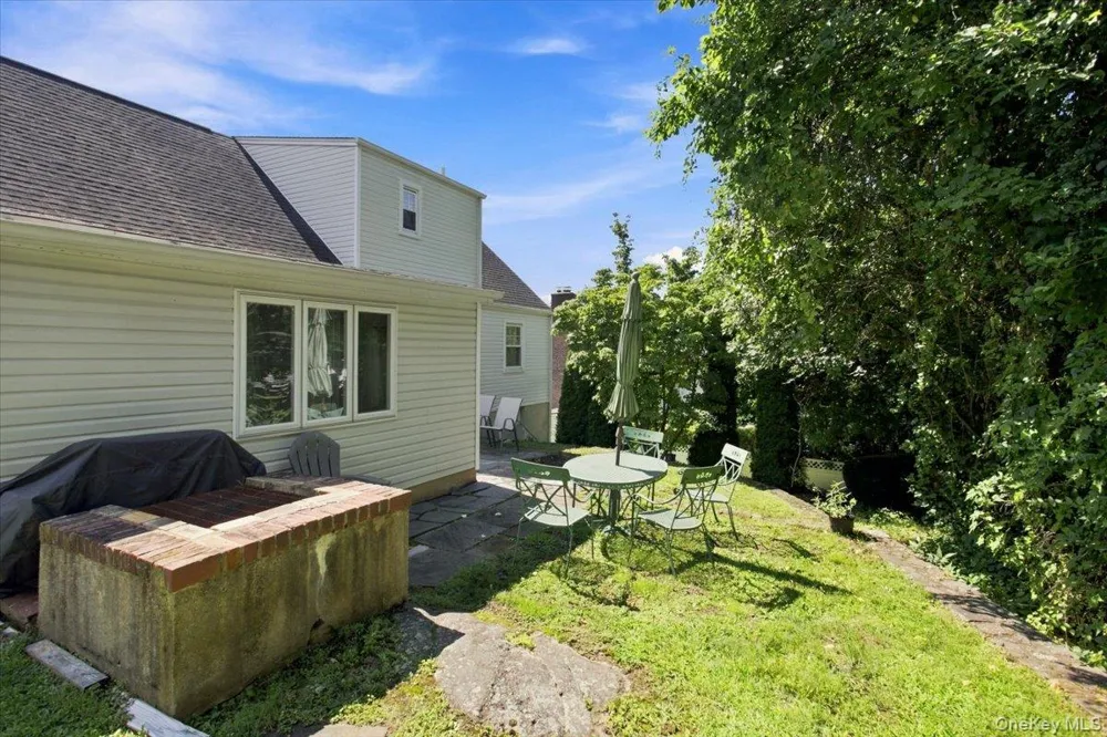 24 Avondale Road Harrison, NY 10528