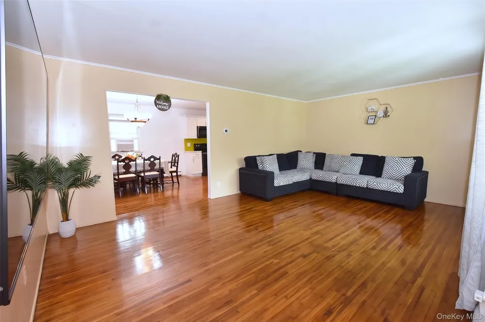 15 Center Avenue Bay Shore, NY 11706