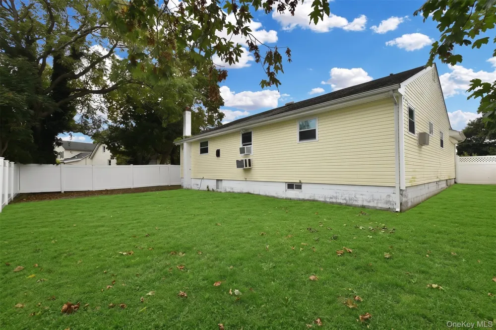 15 Center Avenue Bay Shore, NY 11706
