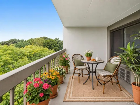100 High Point Drive #710