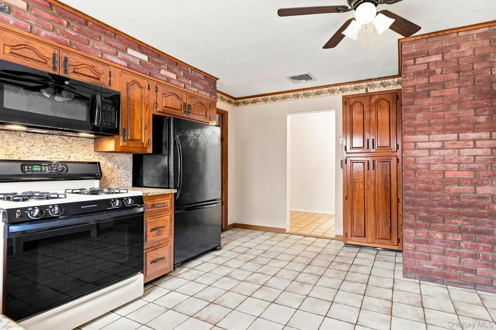 263 Willis Avenue Hawthorne, NY 10532