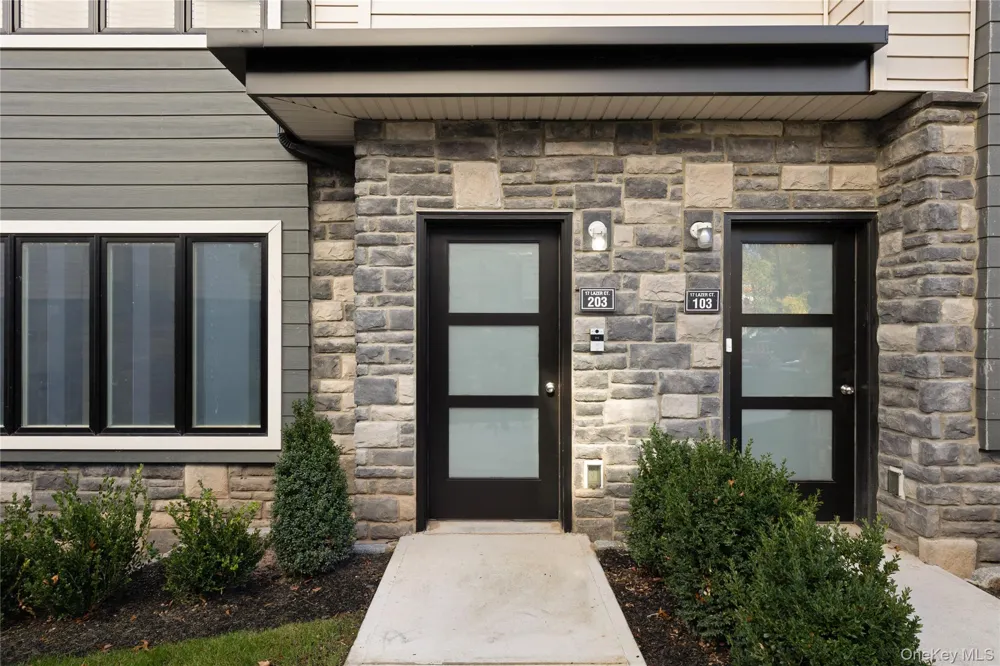 17 Lazer Court #201 Spring Valley, NY 10977