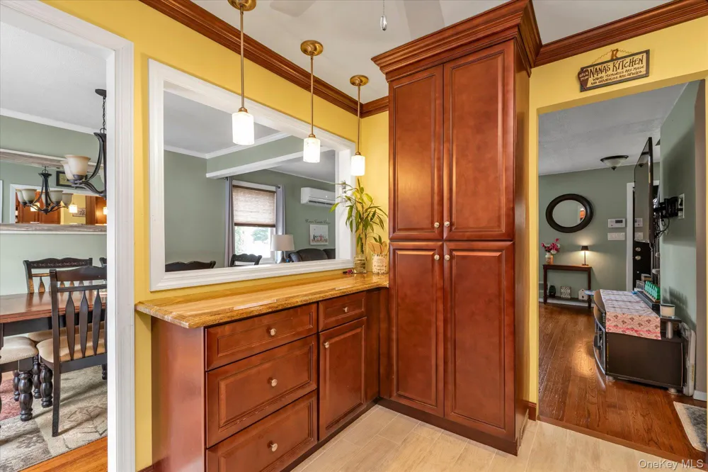 3917 Miller Place Levittown, NY 11756