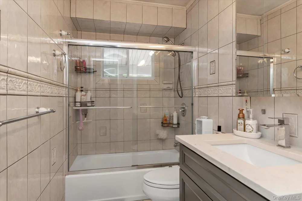 3917 Miller Place Levittown, NY 11756