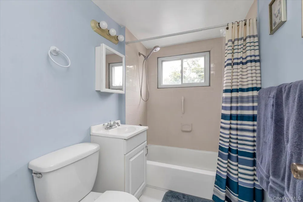3917 Miller Place Levittown, NY 11756