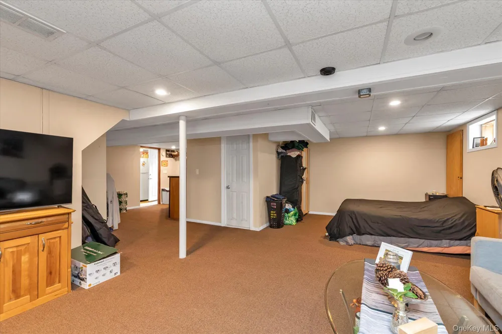 3917 Miller Place Levittown, NY 11756