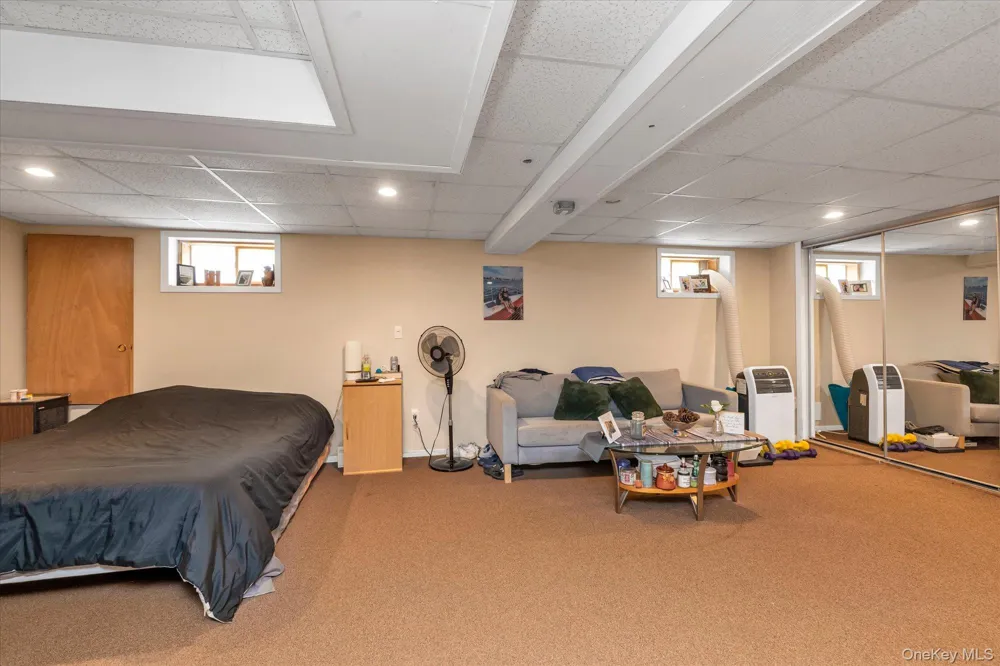 3917 Miller Place Levittown, NY 11756